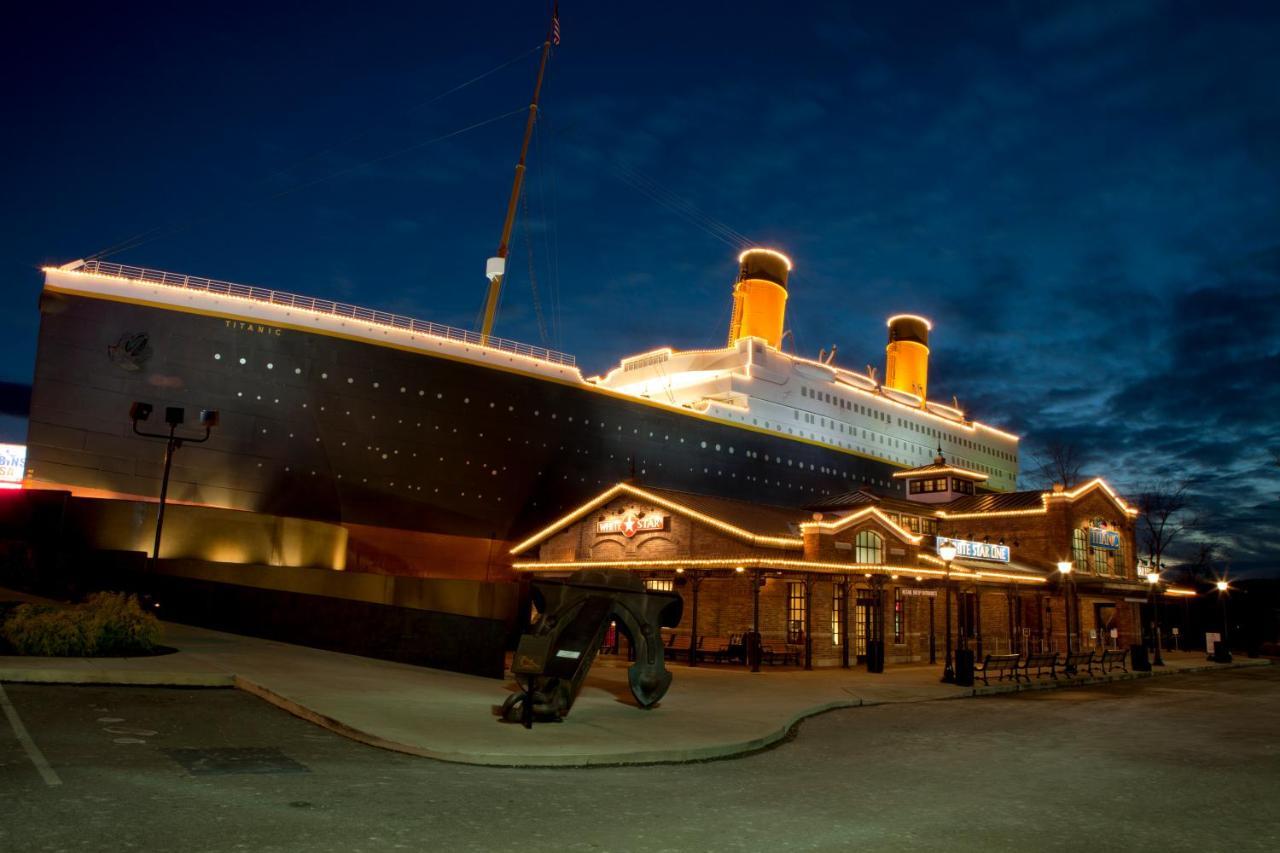 Bridgewood Cabin, Hot Tub, 1089 Of Free Attraction Tickets For Each Paid Day, Dollywood And More! Pigeon Forge Exterior photo