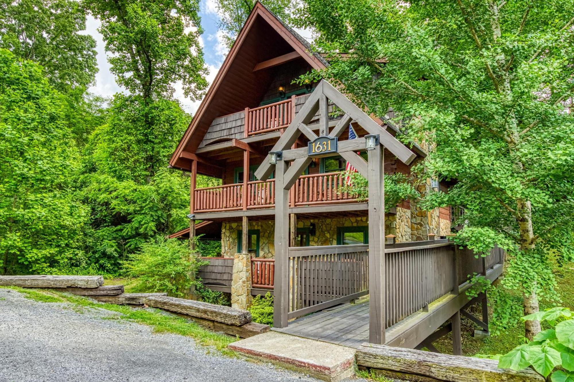 Bridgewood Cabin, Hot Tub, 1089 Of Free Attraction Tickets For Each Paid Day, Dollywood And More! Pigeon Forge Exterior photo